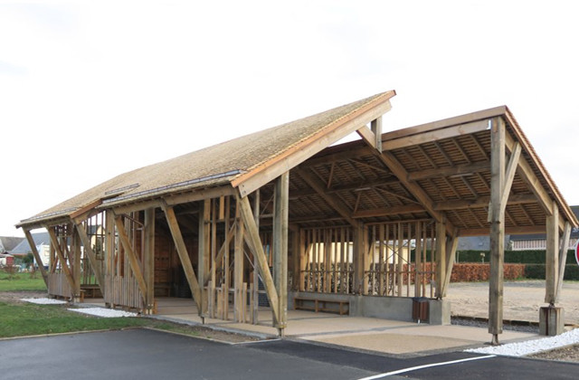 La halle de randonneur 100% bois local de Vatteville-la-Rue est livrée (76)